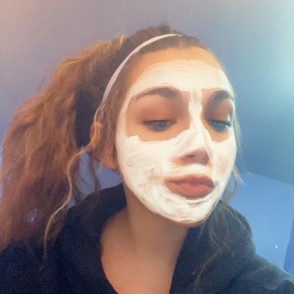 Meet your Posher, Brittney - Picture 1 of 1